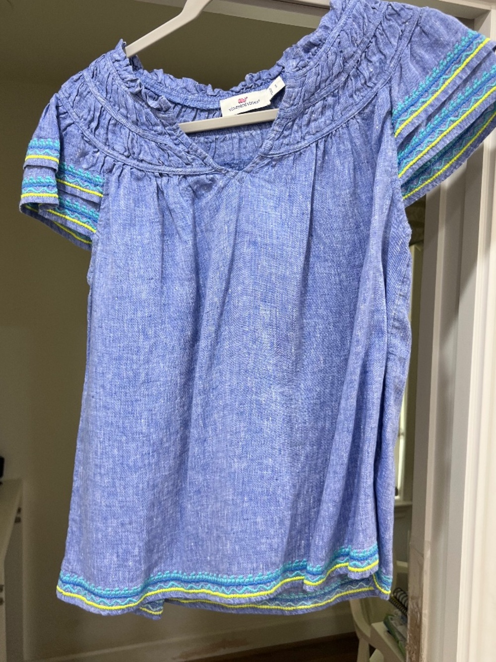 Vineyard Vines linen top like new!